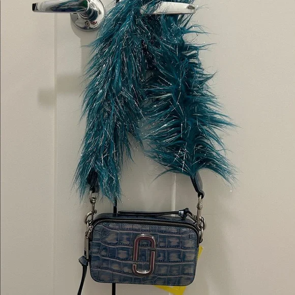 Marc Jacobs (NWT) Snapshot Camera Bag in Blue Croc-Embossed Leather & Faux-Fur - Picture 6 of 17